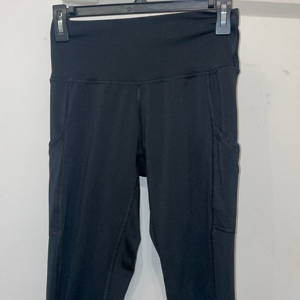 Black Aerie Leggings with pockets, size medium